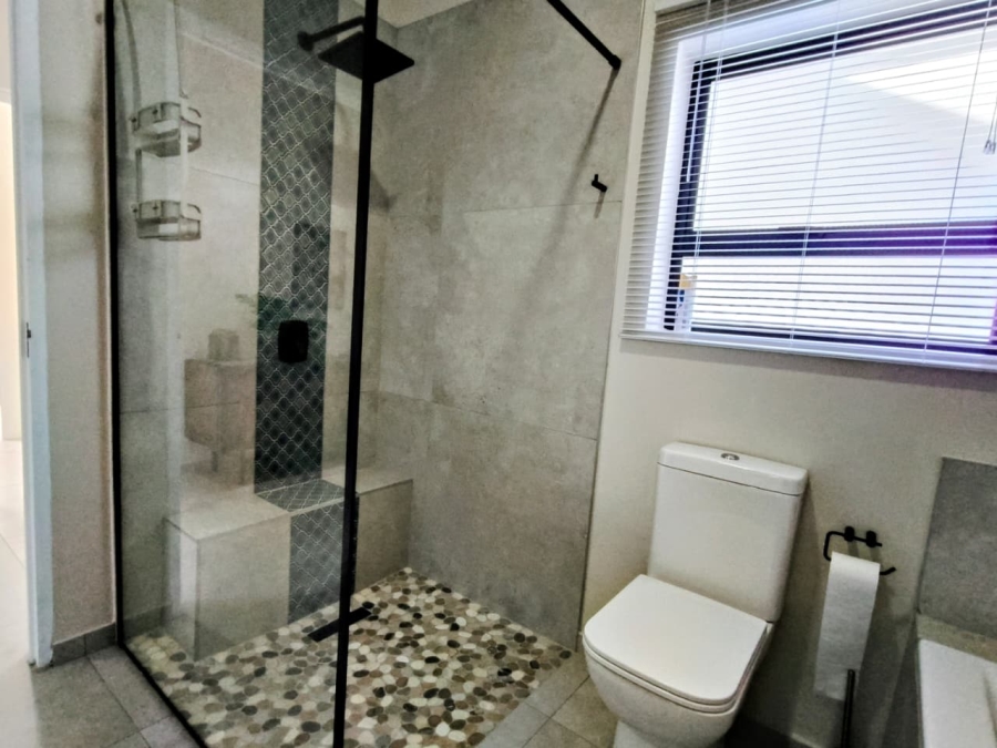 3 Bedroom Property for Sale in Wavecrest Eastern Cape